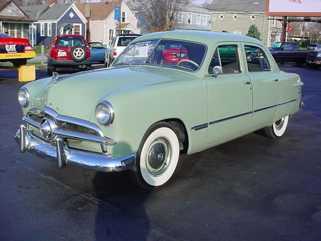 1949-Ford-Tudor.jpg